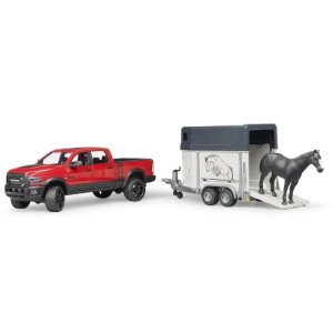 RAM 2500 POWER WAGON CON REMOLQUE DE CABALLOS