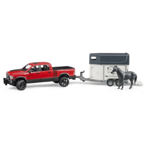 RAM 2500 POWER WAGON CON REMOLQUE DE CABALLOS